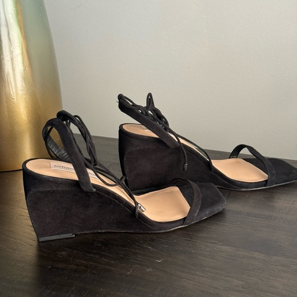 Antonio Melani Black Suede Maryamm Ankle Wrap Wedge Heels Sandals Size 8.5 NEW - Picture 4 of 7